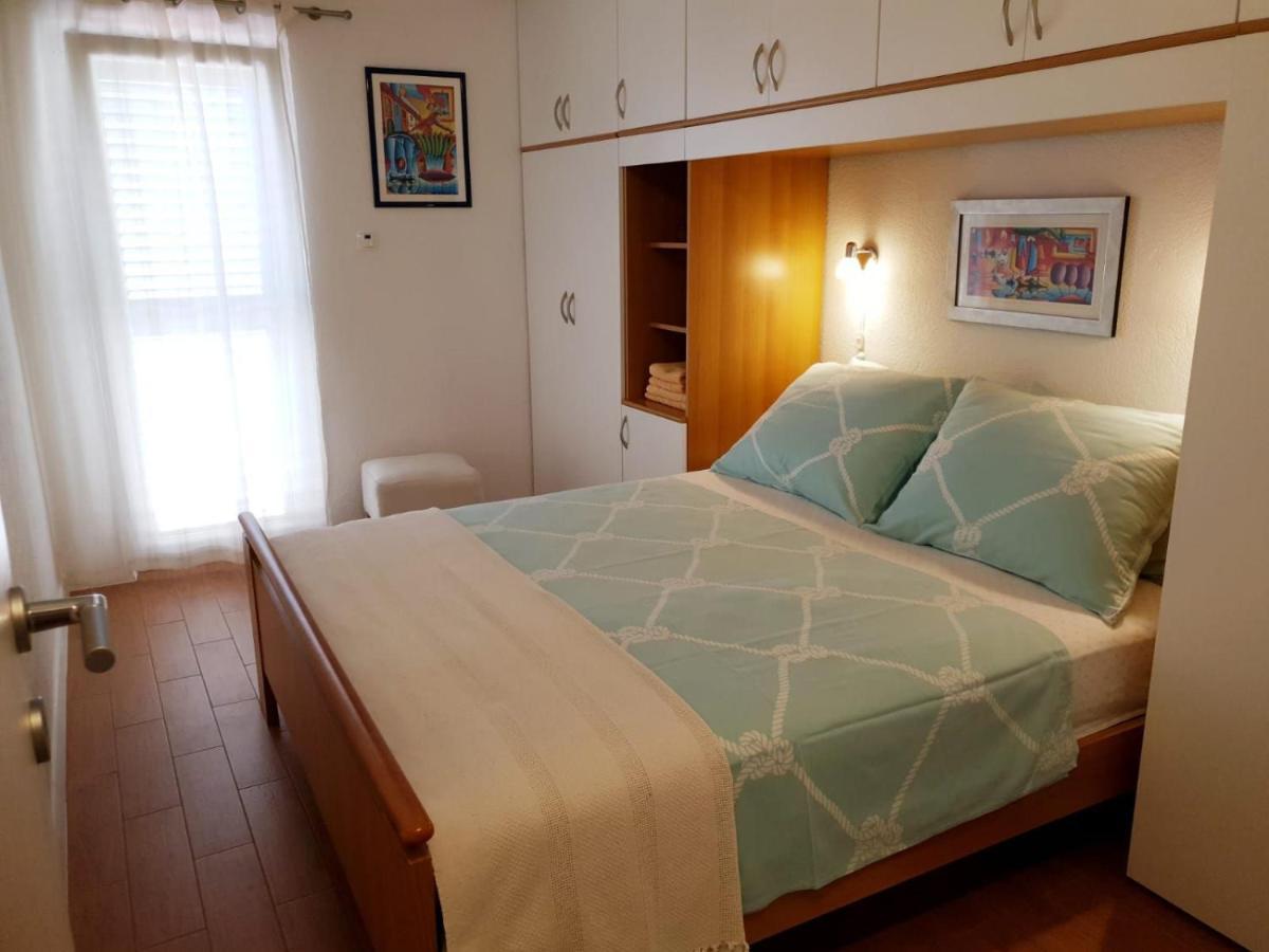 Apartments Kuzmanic オミシュ エクステリア 写真