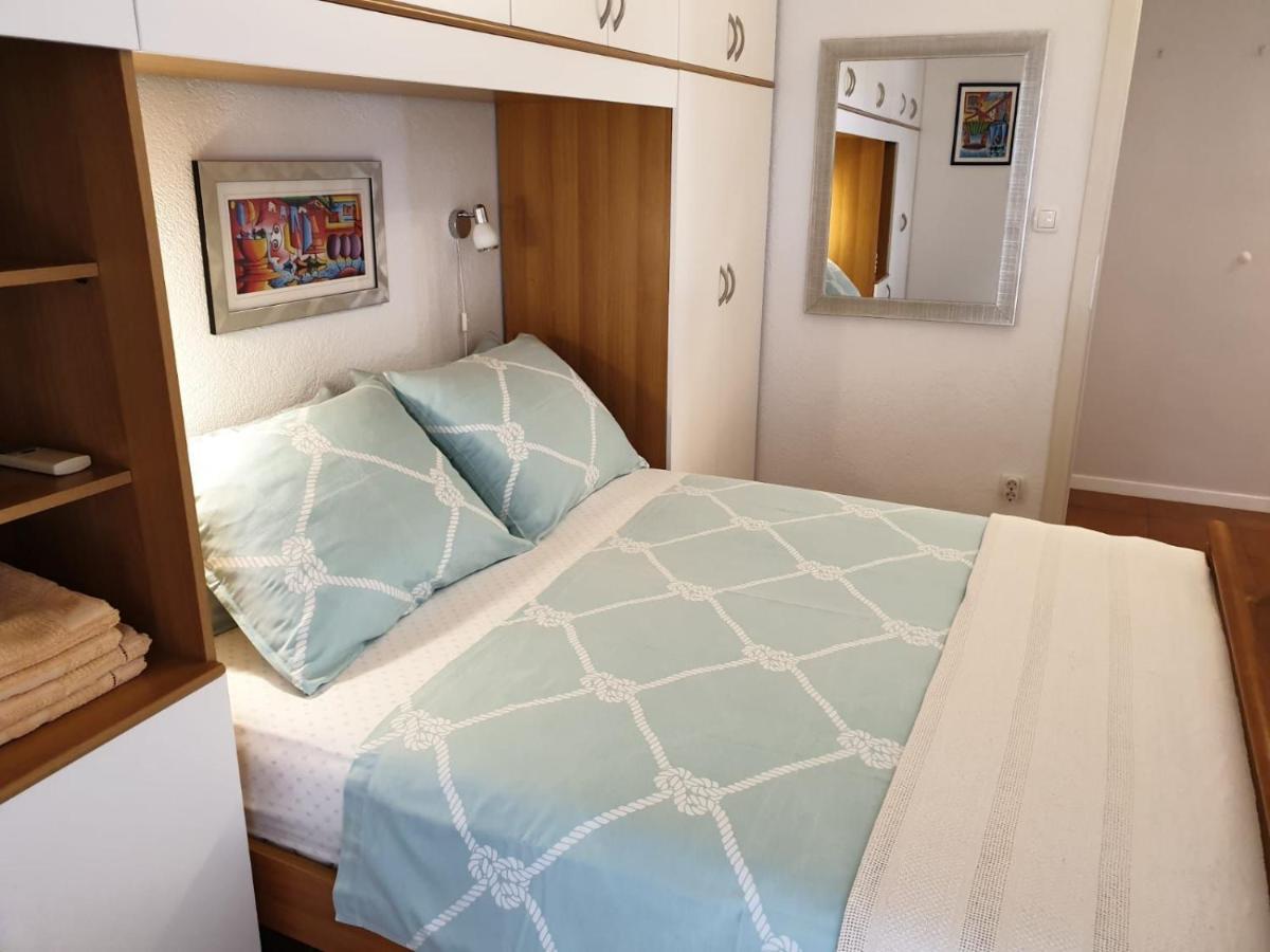 Apartments Kuzmanic オミシュ エクステリア 写真