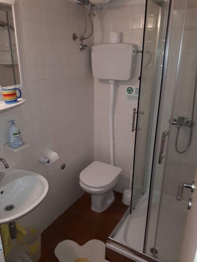 Apartments Kuzmanic オミシュ エクステリア 写真